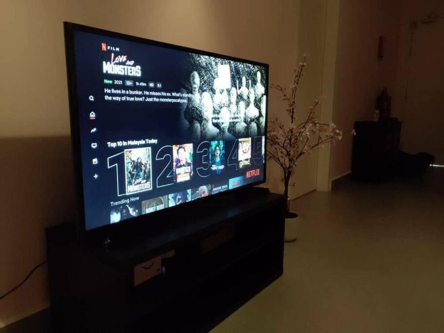 Ka1009- Cyberjaya-netflix-wifi-parking-swimming Pool View, 1003