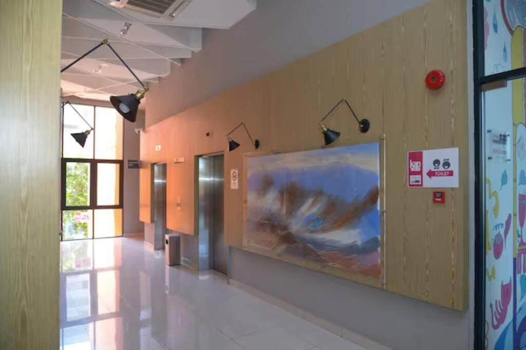 Apartment Ka1009- Cyberjaya-netflix-wifi-parking-swimming Pool View, 1003
